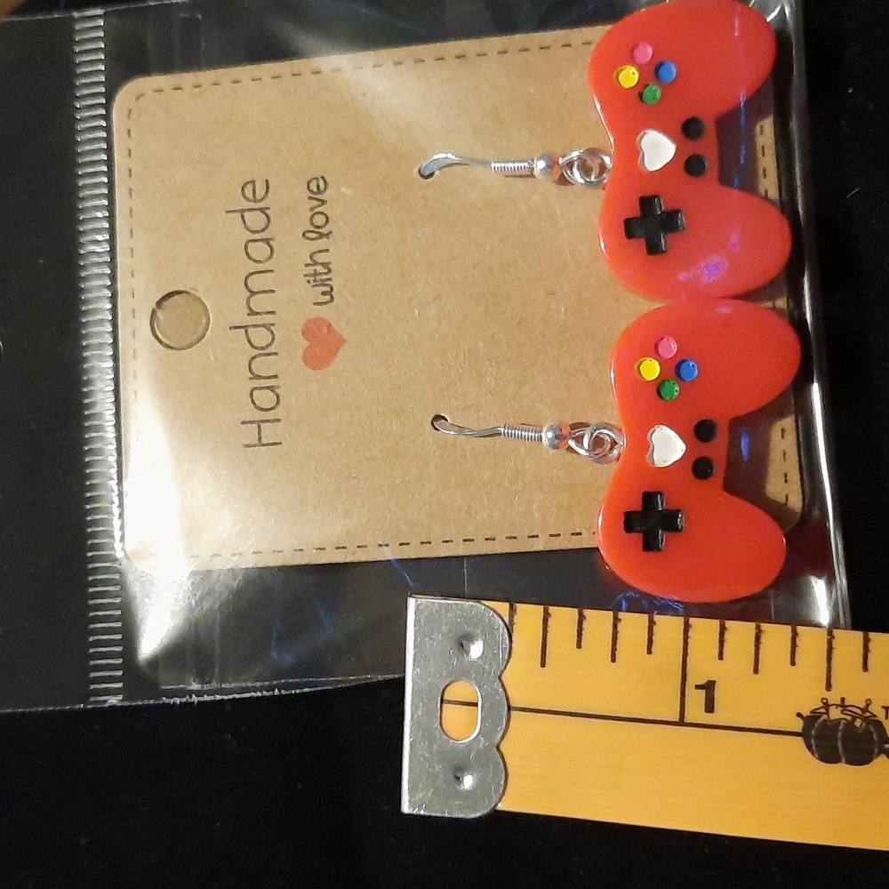 Video game controller hook earrings NEW - Picture 5 of 5